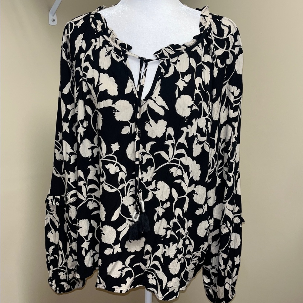 Knox Rose Monochrome Floral Boho Top